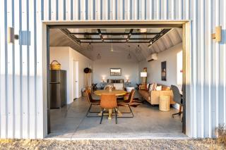 Desert Sky - Modern Oasis on 5 Acres in Marfa - 6