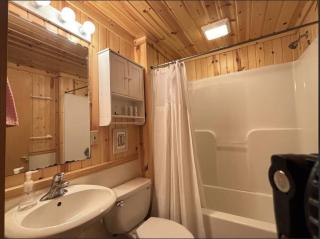 Bayview Resort Sunset Lookout Cabin 6 - 3