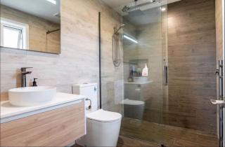 Panoramic Mountain View Retreat - 1