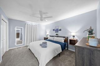 New Spacious Renovated Townhouse - 7