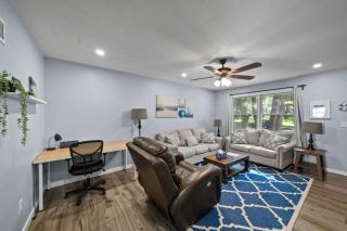 New Spacious Renovated Townhouse - 2