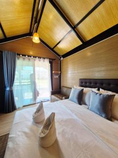 Walden Moon Resort - 2