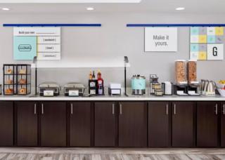 Garner Hotel Albuquerque Airport by IHG - 5