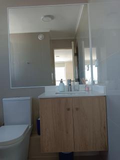 Céntrico y cómodo departamento - 9