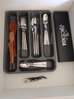 Céntrico y cómodo departamento - 1