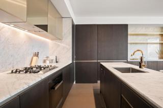 Luxury Sky Apartment - 1 Min to Melbourne Central - 1