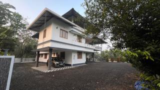 BIKI'S PALM VILLA - 8