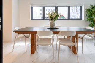 Luxury Townhouse with a Balcony Sleeps 8 - 2