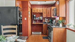 Stylish Renovated Home Open Layout Coffee Bar Near Hiking Waterfalls - 1