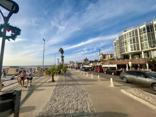 A estrenar frente al mar con Piscina y garage - Premium - 2