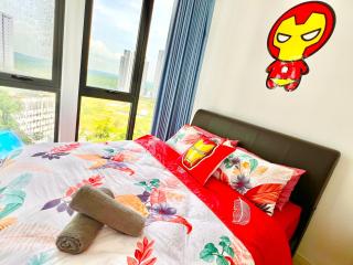 Legoland-Joyful Hero 3BR-10-12pax Near Ecobotanic Nice Pool city view - 1