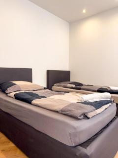 Ruhr Business Apartments Essen Apartment mit 5 Einzelbetten Privat Parkplatz -  - 7