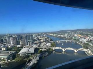 Modem Two Bedroom Apartment In Brisbane Inner CBD - 1