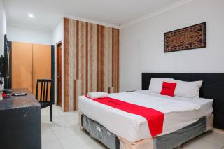 RedDoorz Plus @ Taman Siswa 2 - 0