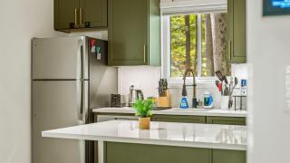 Hot Tub Lake Access Community Amenities Somerset Lodge by AvantStay - 1