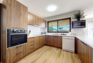 4B Canal-Style Living Newport - 2