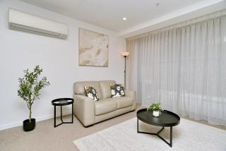 Modern CBD Stay with Secure Entry - Stadium Central 2 - 3