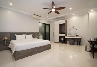 Diamond Light Hotel - 1