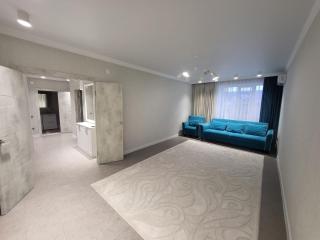 Апартаменты в центре Уральска, площадь Первого Президента - 5