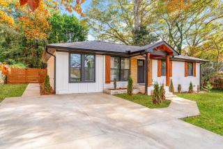 The Brown Door at 1934 - 0