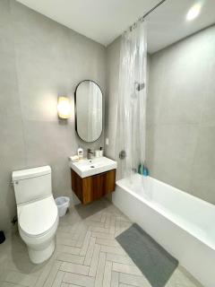 5 mins to Midtown Central New Luxury Corner 2b2b Apt with Amazing City View - 4