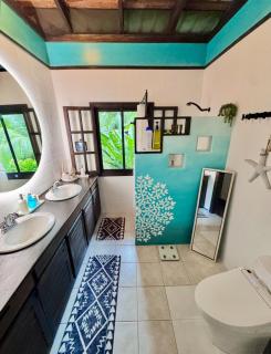 Bocas Sunset Beach House - 6