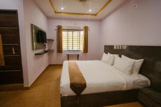 Friends Suites Inn - 7