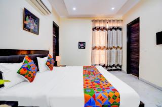 FabHotel Sarala Residency - 5