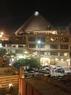 Beko Pyramids View H - 5