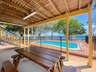 Ocean Shores Whole House - 9