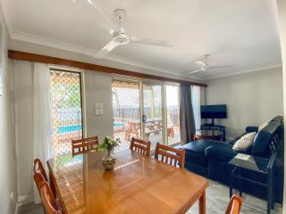 Ocean Shores Whole House - 4