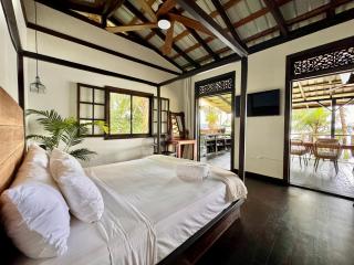 Bocas Sunset Beach House - 1