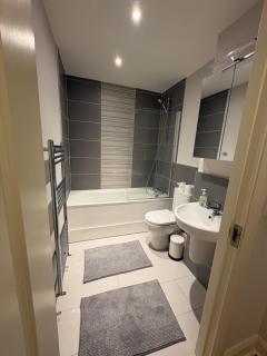 Luxurious Entire Guest House with Grand Living Space and Panoramic Balcony Views - 4