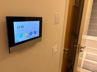 Luxurious Entire Guest House with Grand Living Space and Panoramic Balcony Views - 9