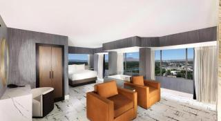 Peppermill Resort Spa Casino - 6