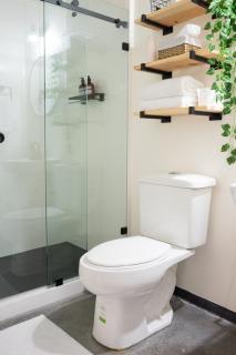 Modern Executive Loft Express with Private Parking - 3