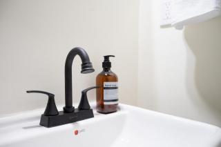 Modern Executive Loft Express with Private Parking - 1