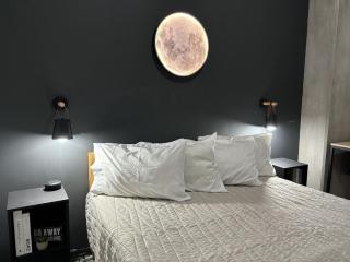 Modern Executive Loft Express with Private Parking - 0