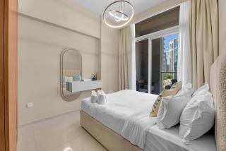 City View 1BR Prime Location in Business Bay by Vibel - 1