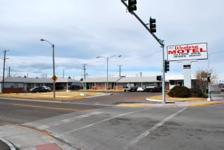 Ski's Western Motel - Great Falls - 2