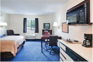 Candlewood Suites Raleigh Crabtree by IHG - 6