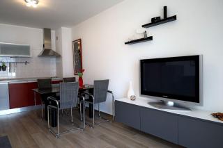 Charmantes Apartment nur 300 Meter zum Strand mit WiFi, Klima, Privatparkplatz - 6