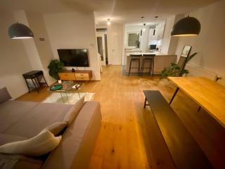 Salzburg Family & Business House - 0