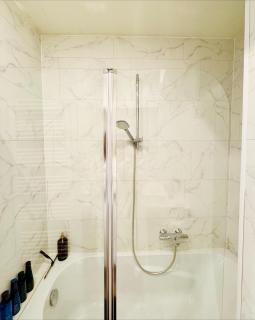 Bright apartment Antwerp Central Station - 1