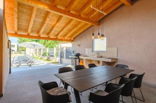 Bezaubernde Villa nur 400 Meter zum Strand mit Privatpool, Parkplatz für 3 Autos, Grill - 3