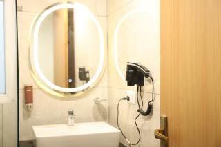 Royal Raven Hotel & Banquet' Greater Noida Nearby India Expo Centre & Mart - 4