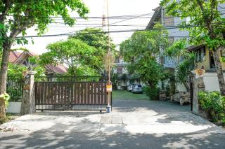 Urbanview Hotel Wayan Mansion - 8