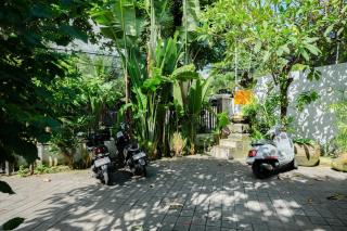 Urbanview Hotel Wayan Mansion - 9