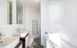 Magnificent SkyTower, Sea, Habour View in CBD - Auckland - 7