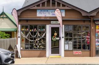 Hobart Luxury Family Home with Spa & Fire Pit, Sleeps 8 - 2